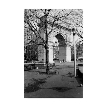 Trademark Fine Art Chris Bliss 'Arc De Triomphe' Canvas Art, 22x32 ALI20622-C2232GG